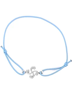 Bracelet croix basque argent sur élastique bleu ciel
