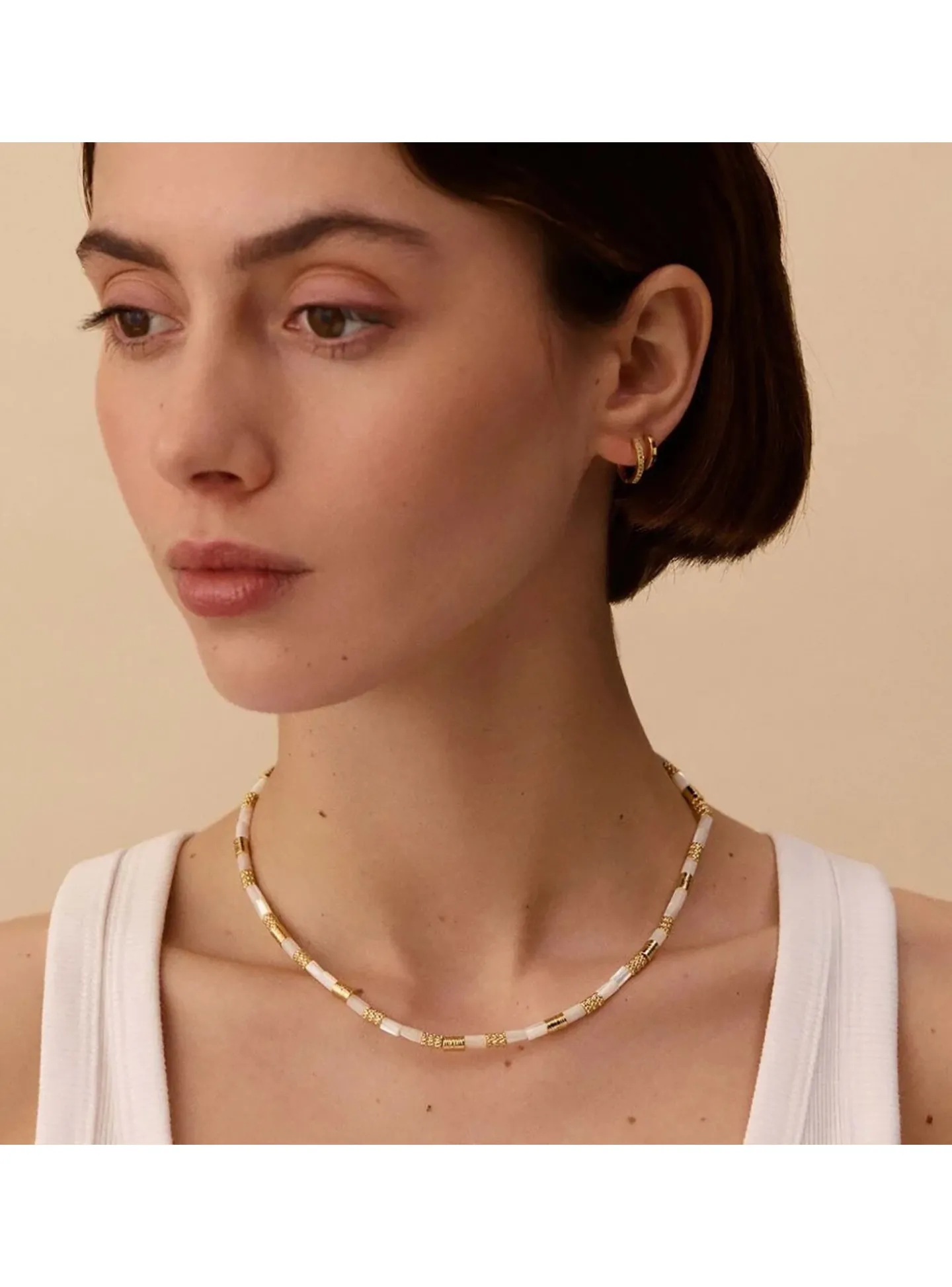 Collier Agatha Patra métal doré nacre blanche