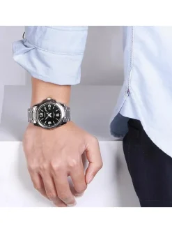 Montre Casio classique acier cadran noir