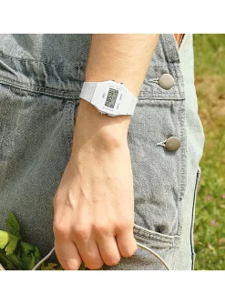 Montre Casio digitale résine blanche