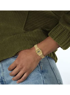 Montre femme Casio vintage dorée maille milanaise