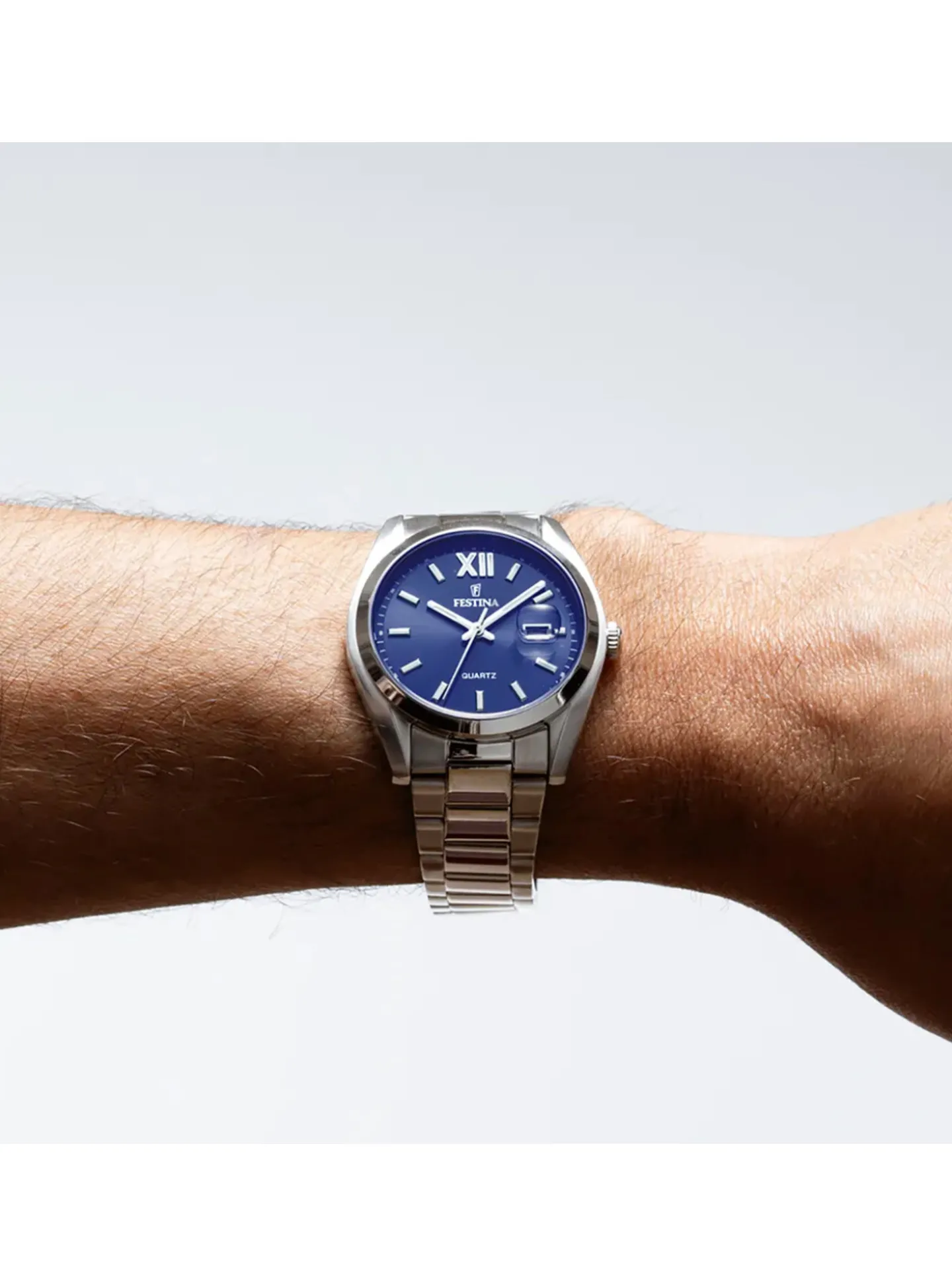 Montre Festina Classique acier fond bleu