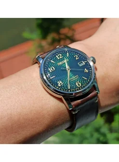 Montre Seiko automatique cadran vert cuir brun_x005f_x000D_collection Présage